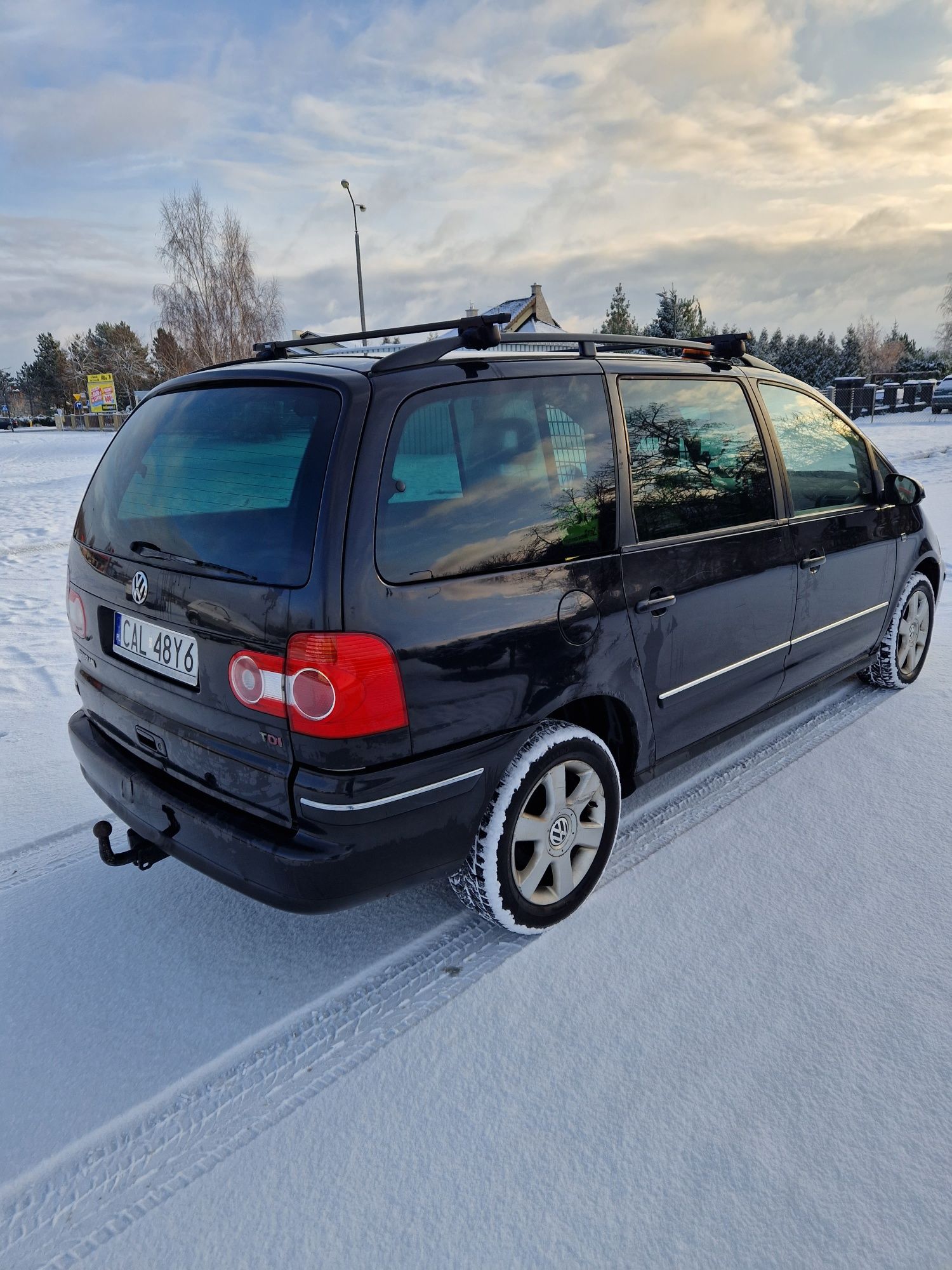 Volkswagen Sharan 1.9 tdi. ciezarowy .Vat 1 w dowodzie . 2-osobowy. FV