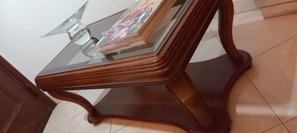 Mesa de apoio /Coffee table