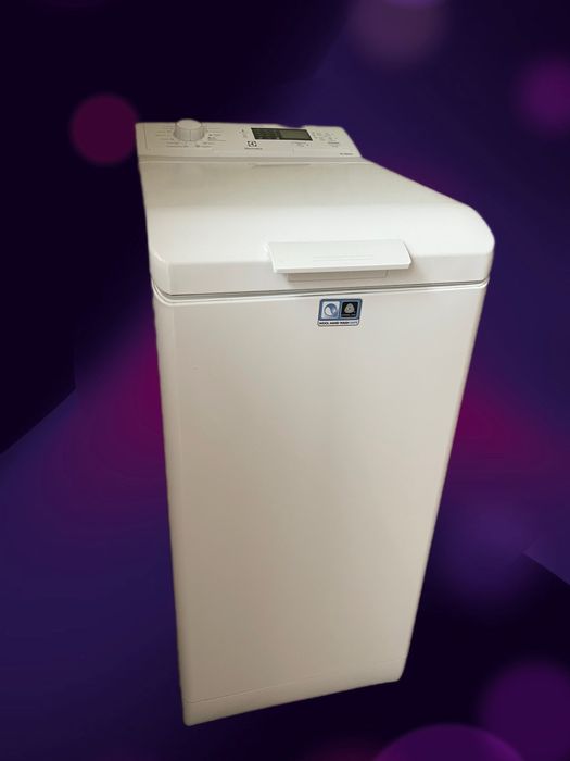 Пральна/стиральна машина/машинка Elecrolux EWT1064ILW