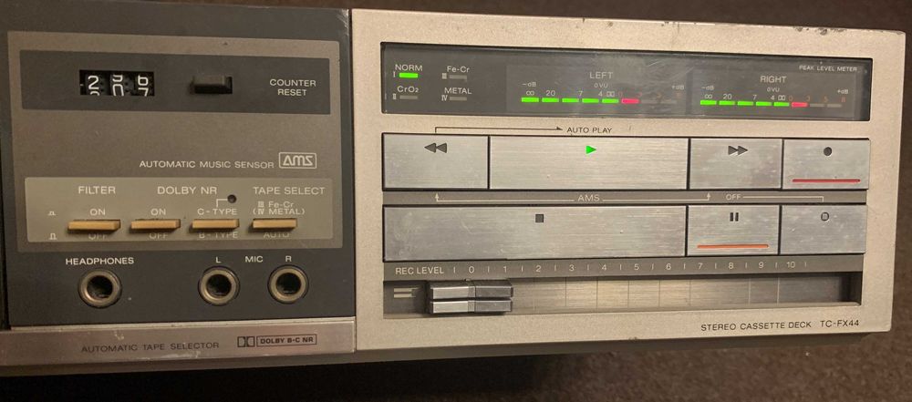 Magnetofon kasetowy 2-głowicowy Sony TC-FX44 z lat 80.