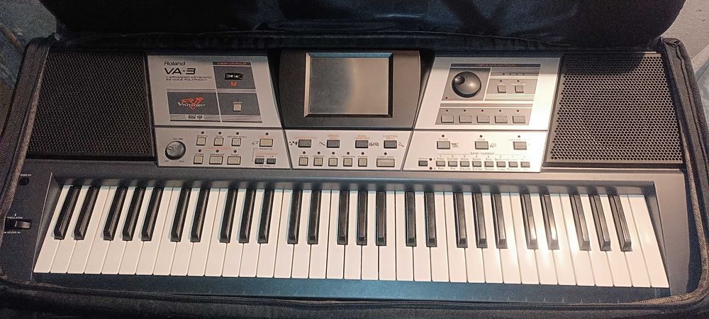 Keyboard Roland Va-3