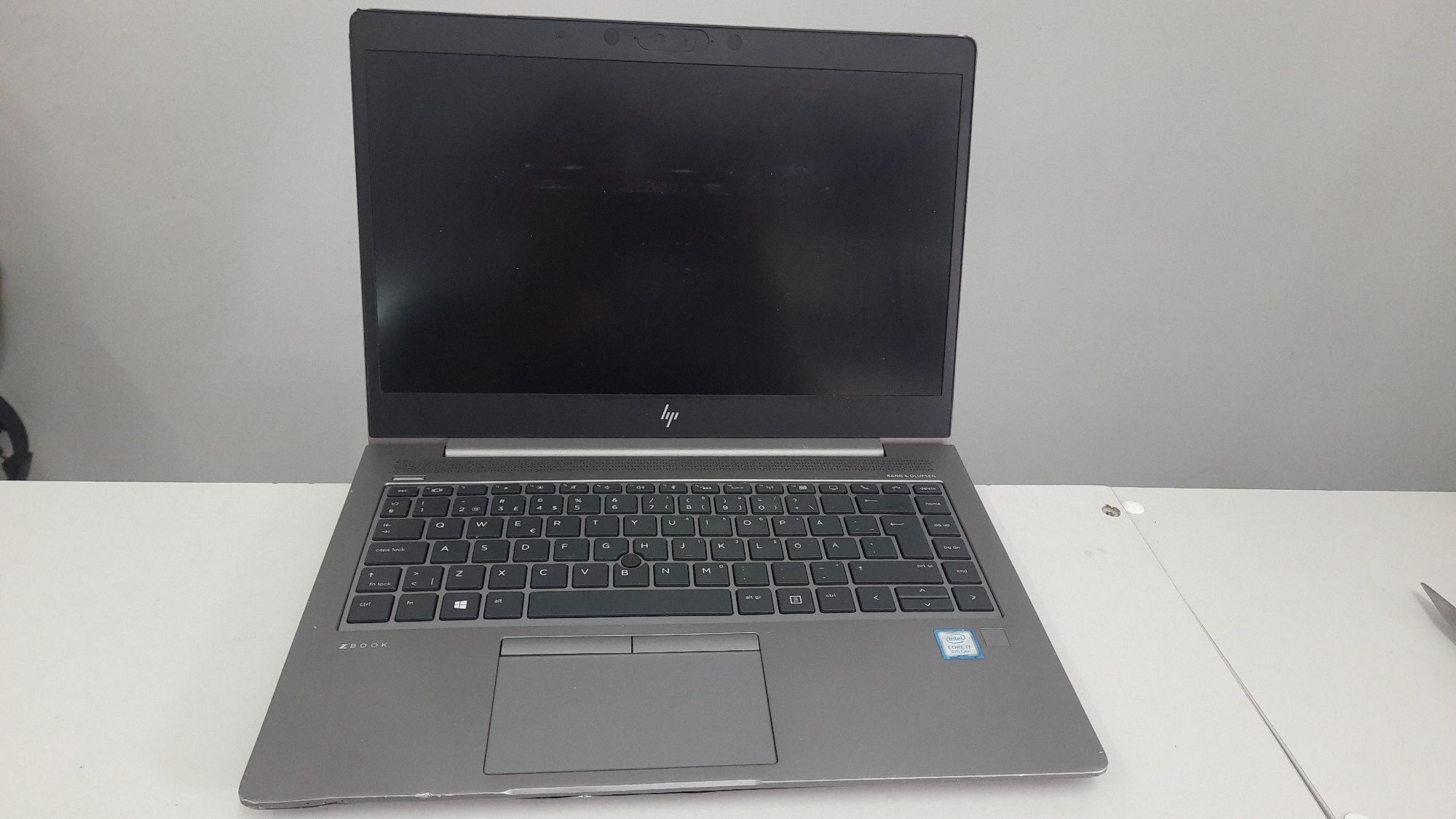 Ноутбук Hp zbook 14u g6 Intel Core i7-8565U не включається