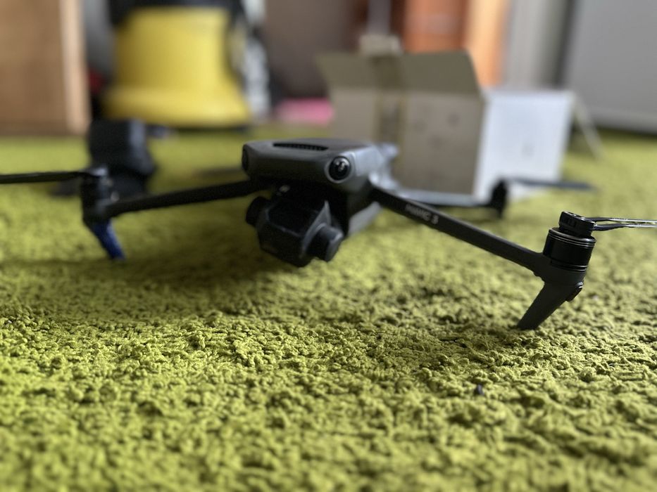 Продам дрон  Mavic 3