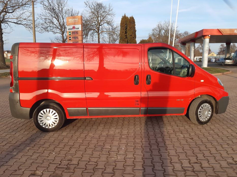 Trafic 2,0 115 KM Long L2H1 niski potw. przebieg 2x drzwi boczne kozak