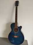 Vendo violão semi novo