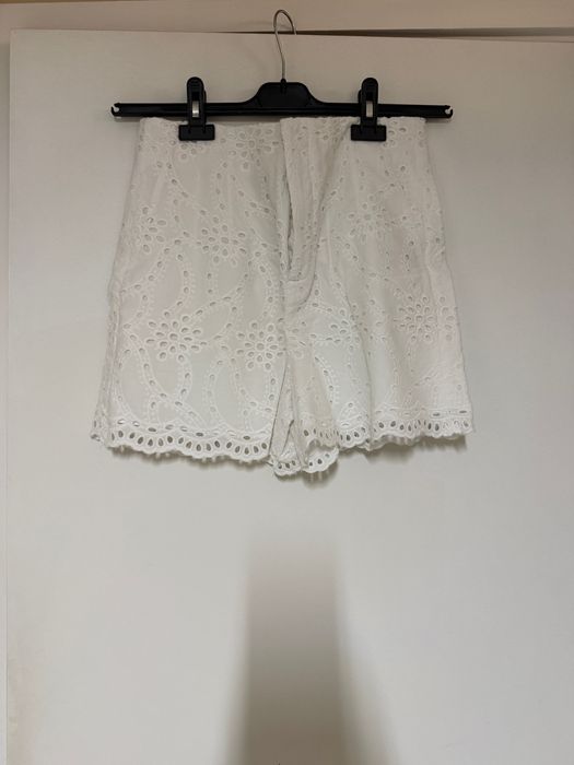Calções brancos - Zara (tamanho S)