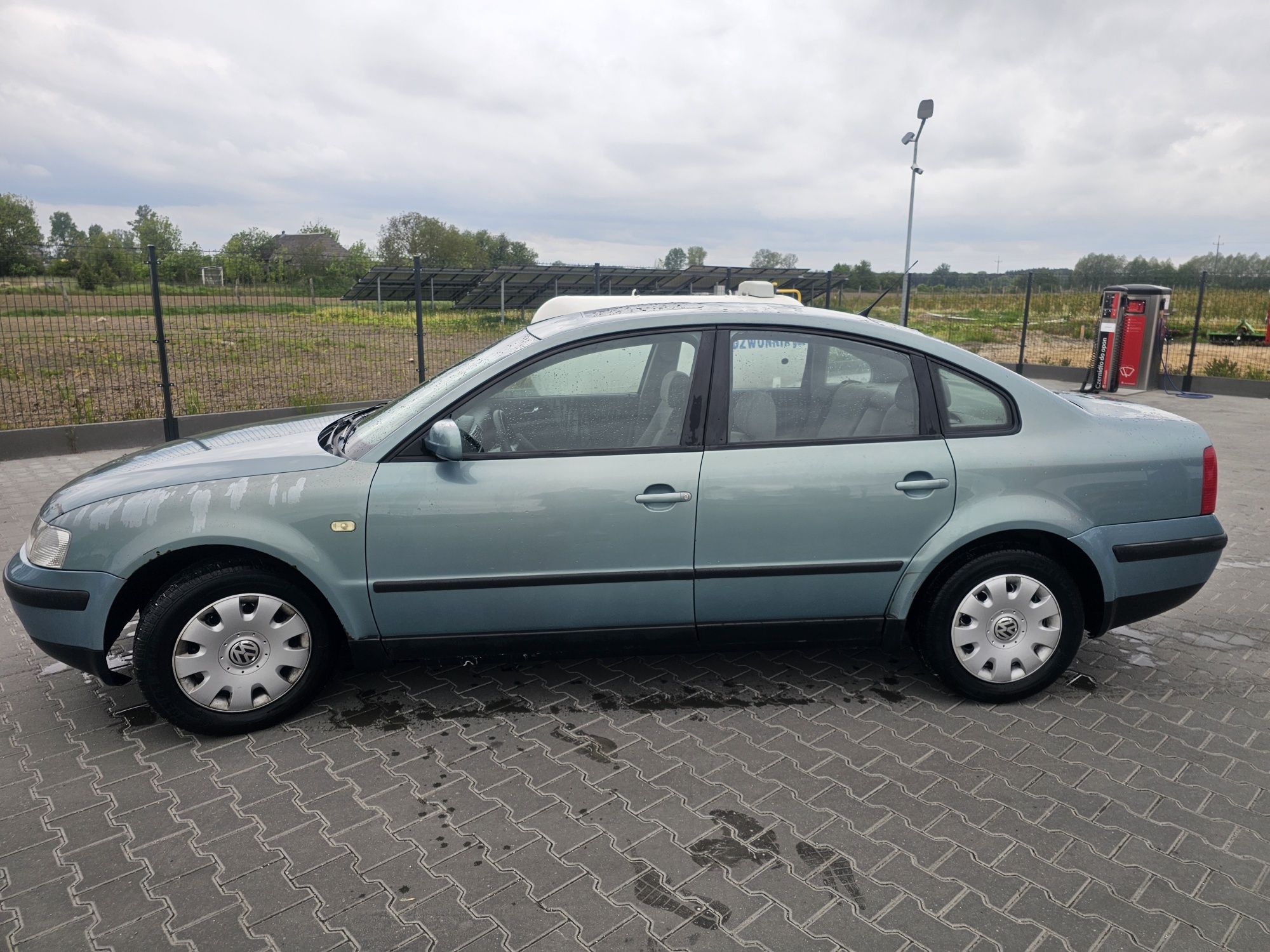 Vw Passat 1.6LPG Klimatyzacja Szyberdach w pełni sprawny