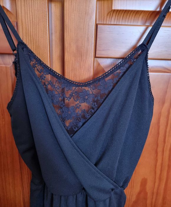 Macacão calção preto com renda H&M, tamanho XS