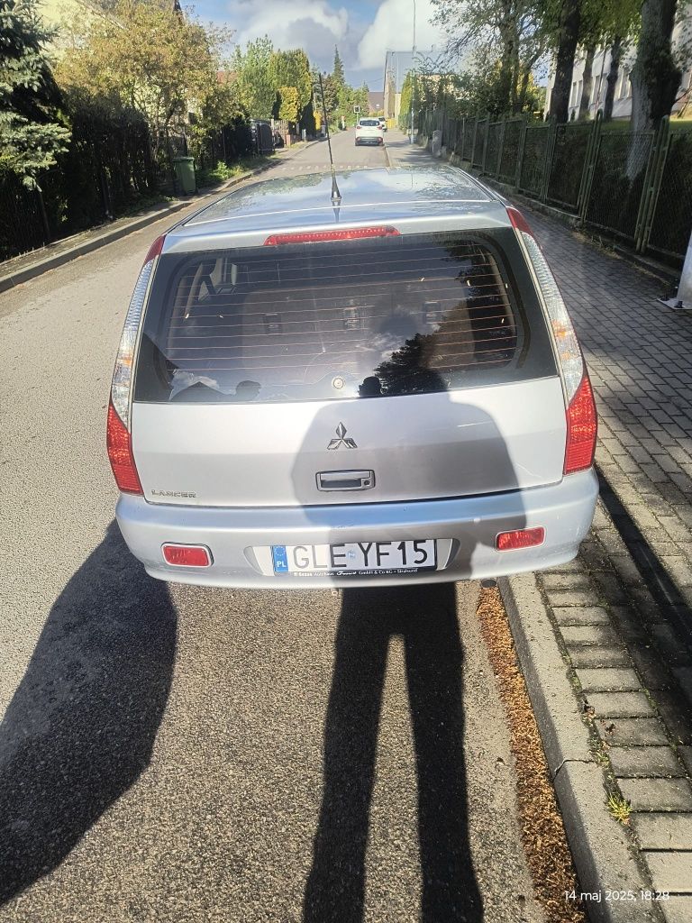 Mitsubishi Lancer 1.6 benzyna