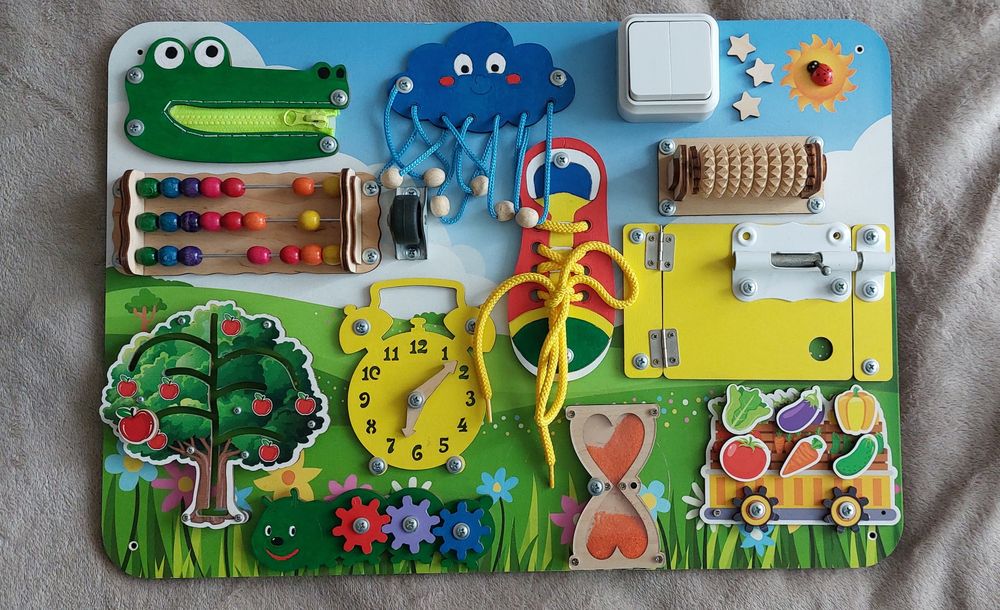 Бізіборд дошка (Монтесорі іграшка)
