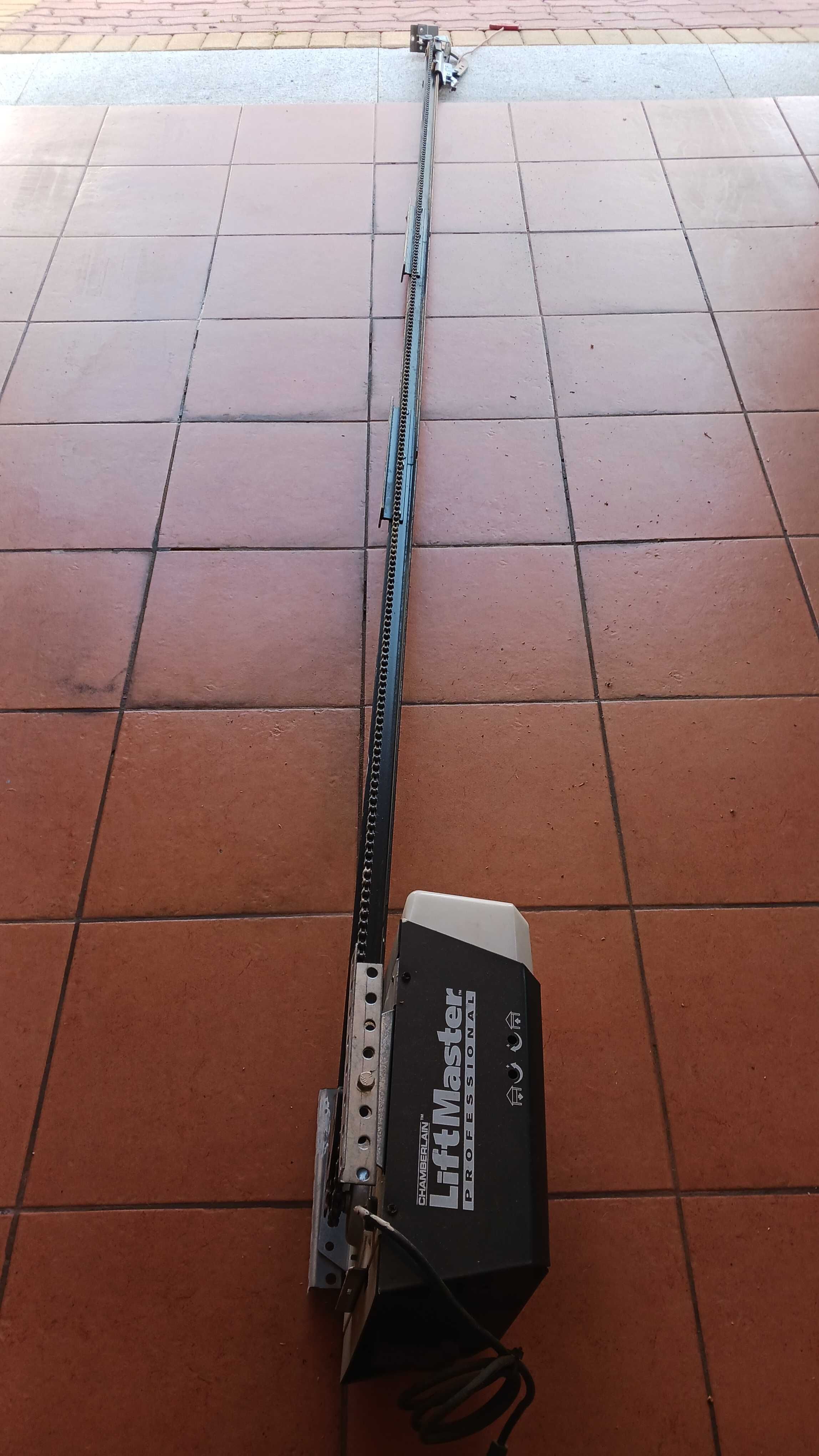 Motor de portao de garagem
