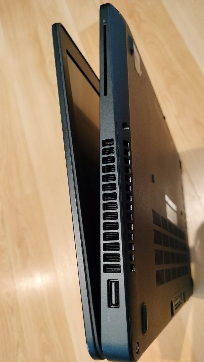 Laptop Dell Latitude E5470. i5-6440HQ / 1000 GB SSD / 16GB/ FHD