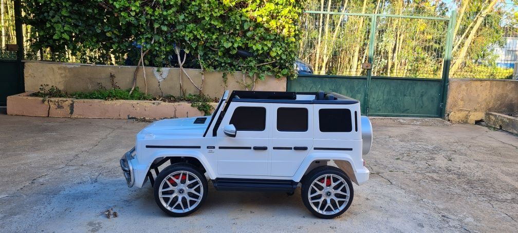 Carro para criança ate 7 anos...tem garantia mais um ano..