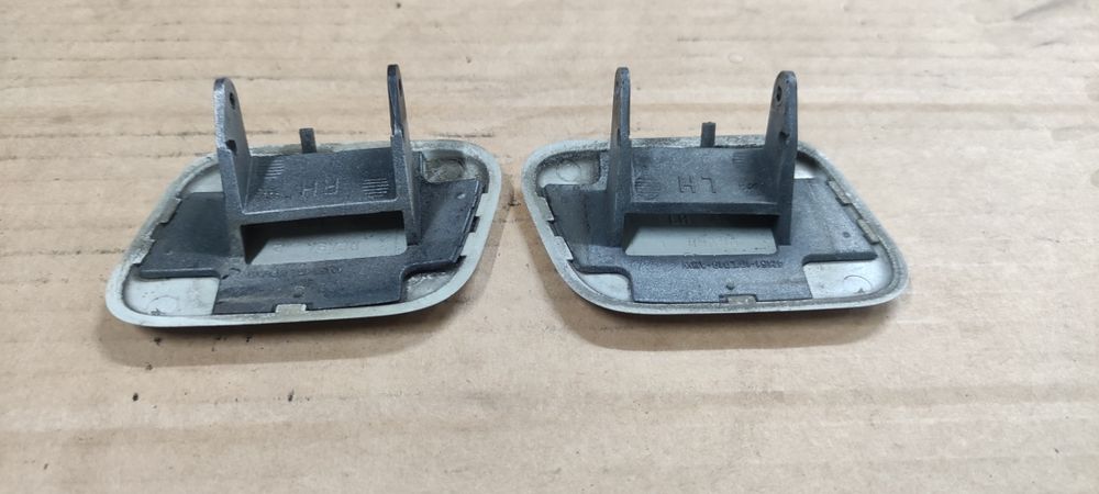 Zaślepka spryskiwacza xenon ksenon dyszy zderzaka Ford Focus mk2 03 O3