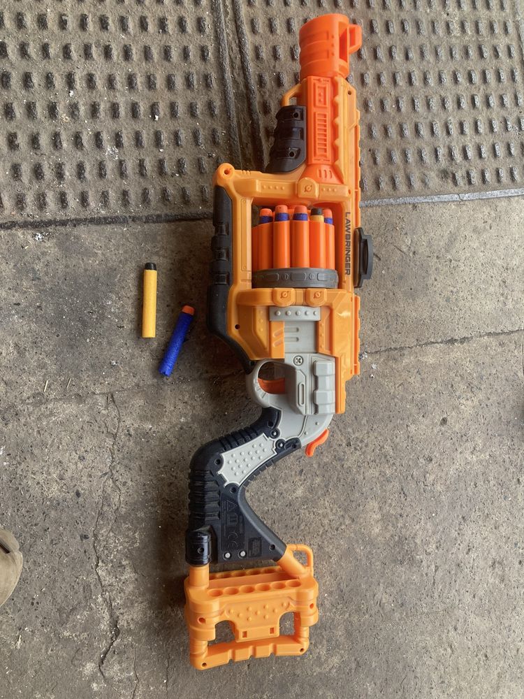 Бластеры Nerf одним лотом