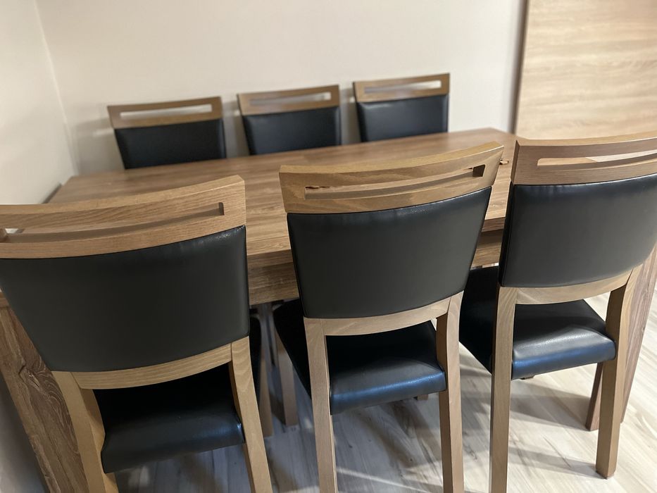 Zestaw stół i krzesła