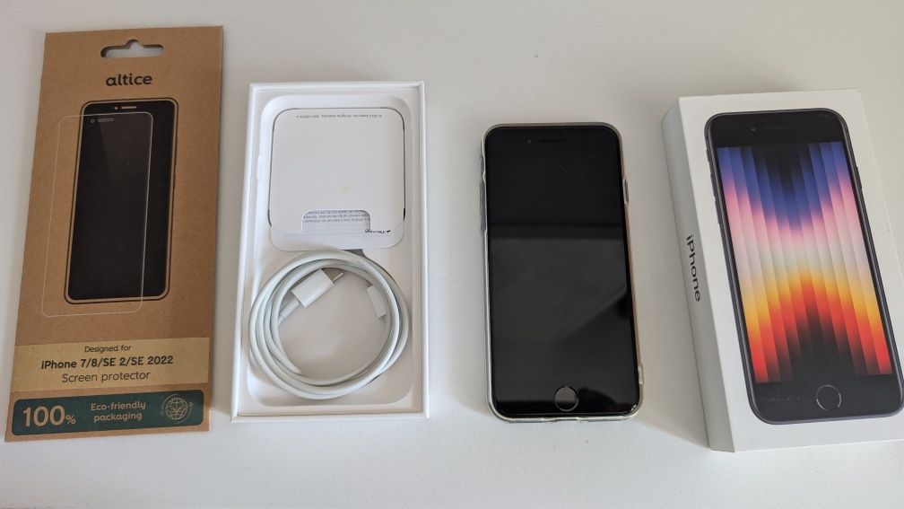 iPhone SE 2022 preto