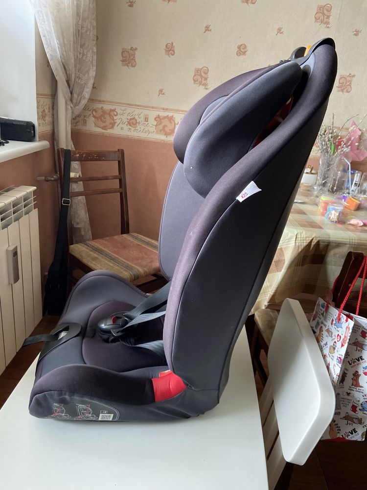 Автокресло Chicco Gro-Up 1,2,3 9-36 кг