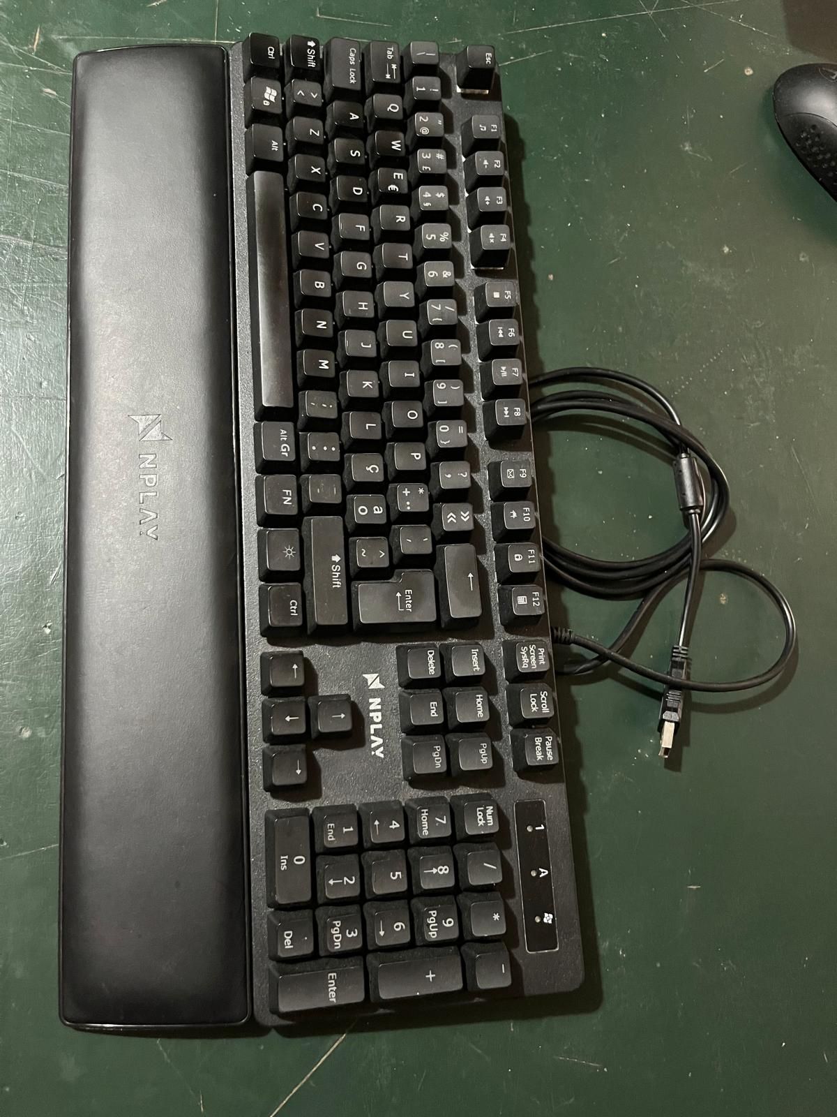 Teclado gamer mecânico