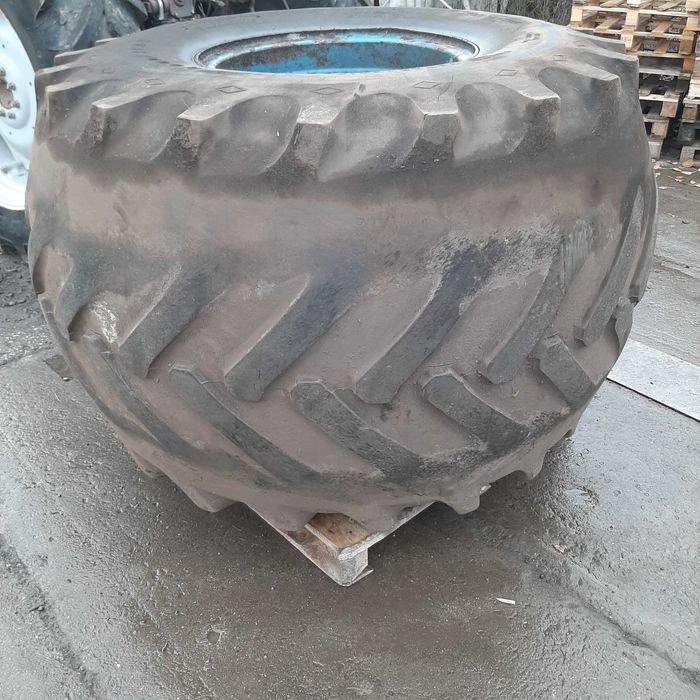 Koła szerokie  balonowe przyczepa rozrzutnik