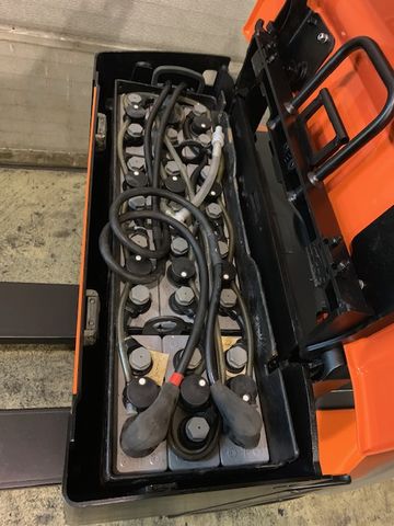 Wózek paletowy elektryczny paleciak BT LPE200 , sprawny stan bdb