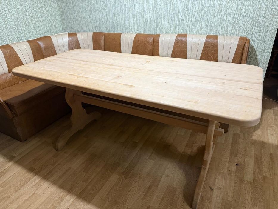 Стіл дерев'яний великий б/в, 2 шт.