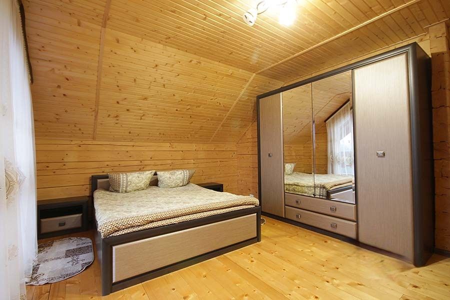 Відпочинок в Яблуниці біля Буковеля  з видом на Говерлу і Петрос