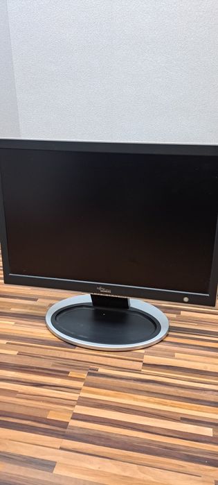 Monitor Siemens Fujitsu 22 cale