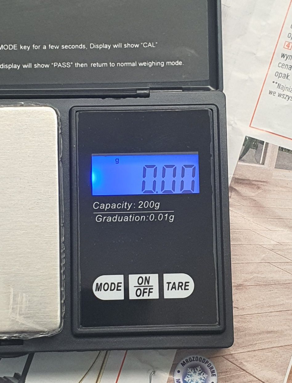 Profesjonalna waga jubilerska do 200g nowa z bateriami