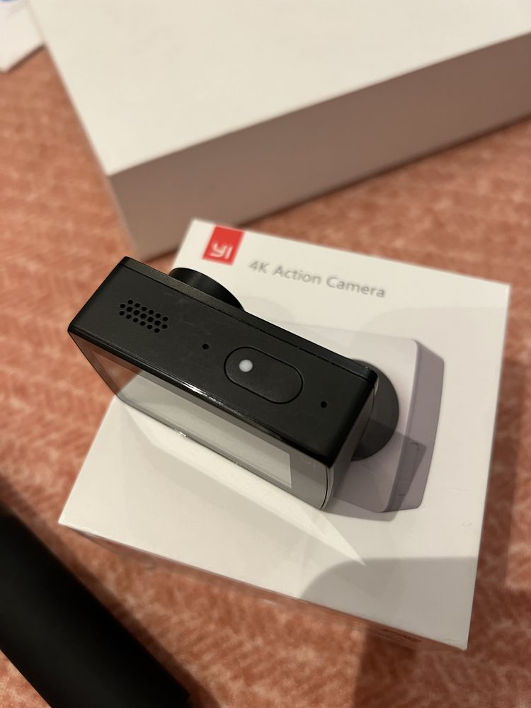 Kamera YI 4K + gimbal ręczny FeiyuTech G5 karta32gb