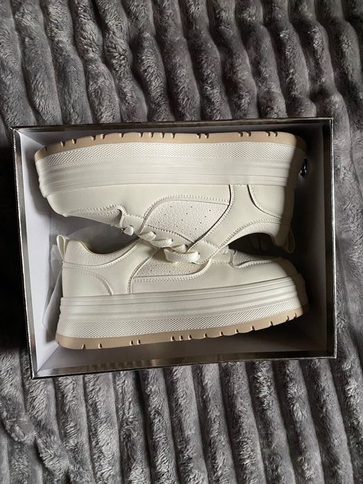 Кросівки ALLSY,мало мірки, ні разу не ношені в ідеальному стані