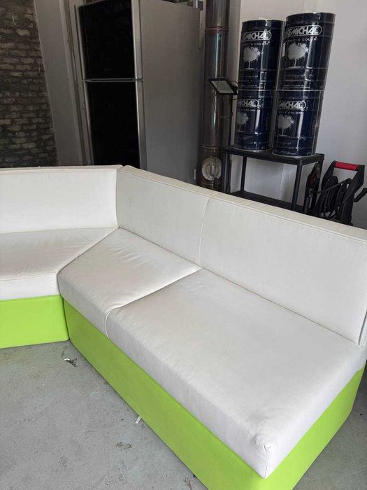 Спальный угловой диван