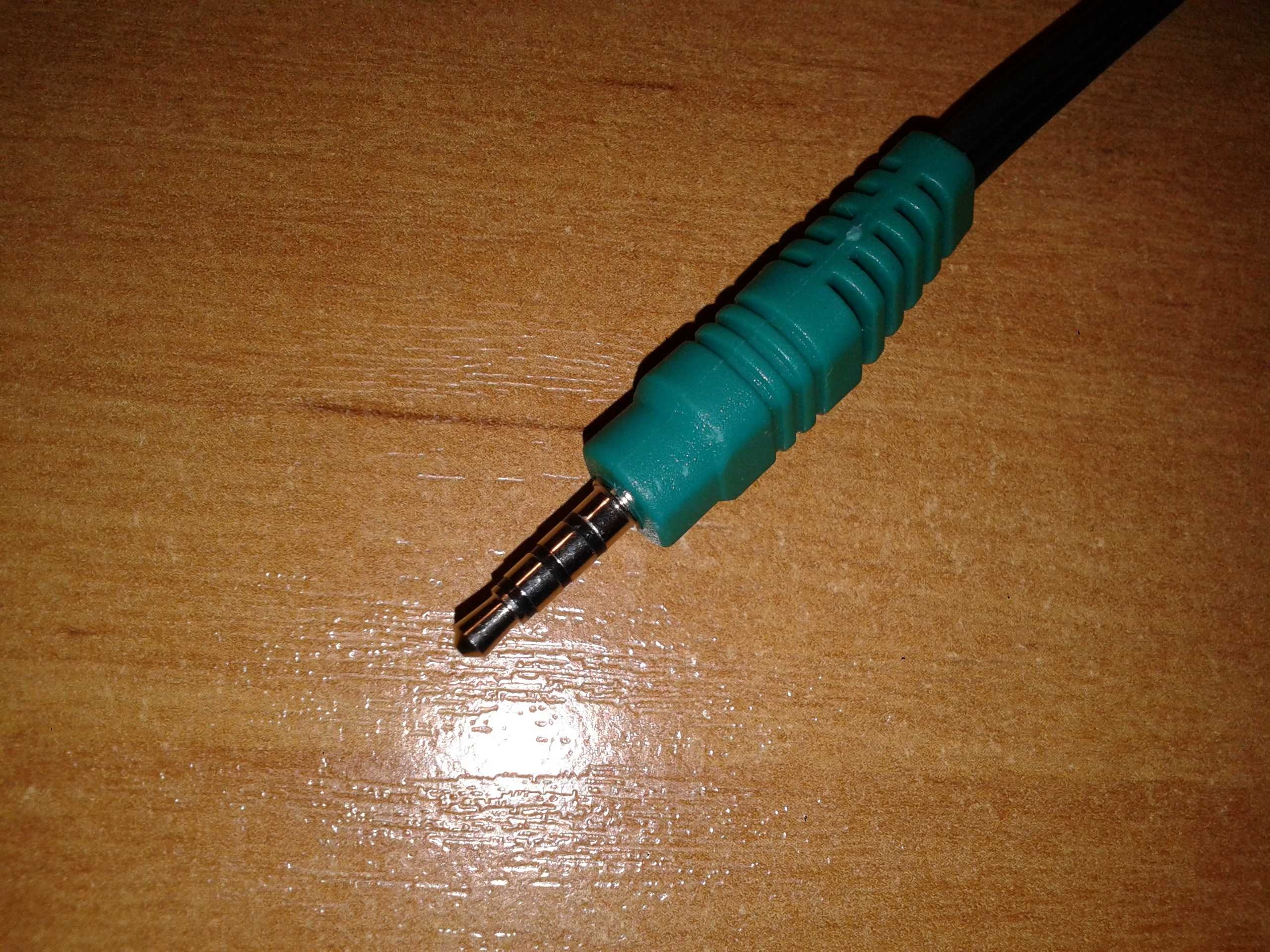 Kabel 4PIN minijack (3,5 mm) - 3x RCA (cinch) 0,25m Audio Video