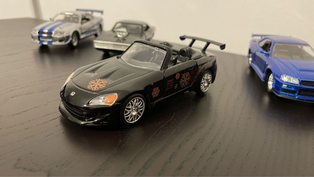 Vendo carros da coleção Fast and Furious 1/32 do correio da manhã.