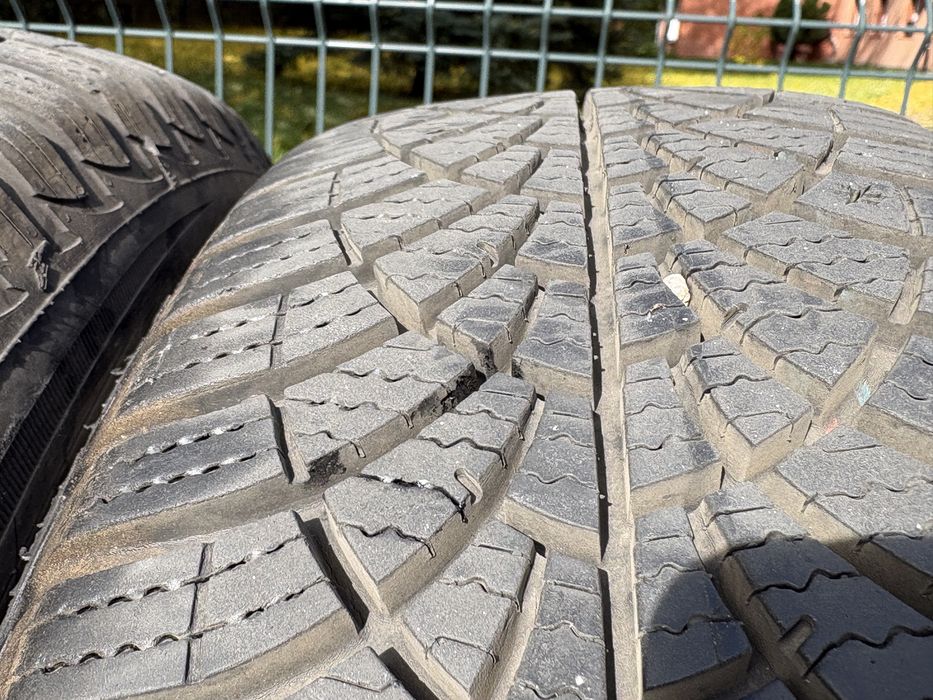 Opony zimowe + felgi stalowe 175/65/15 Goodyear Ultragrip Fiat Punto
