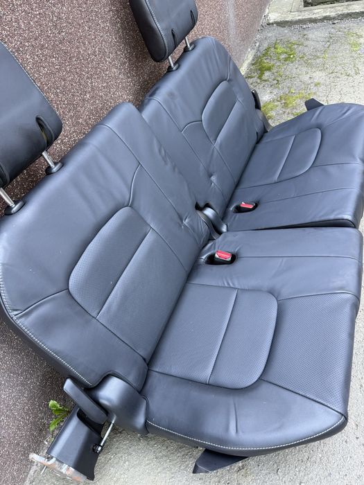 Продам третій ряд сидінь toyota 200 2013