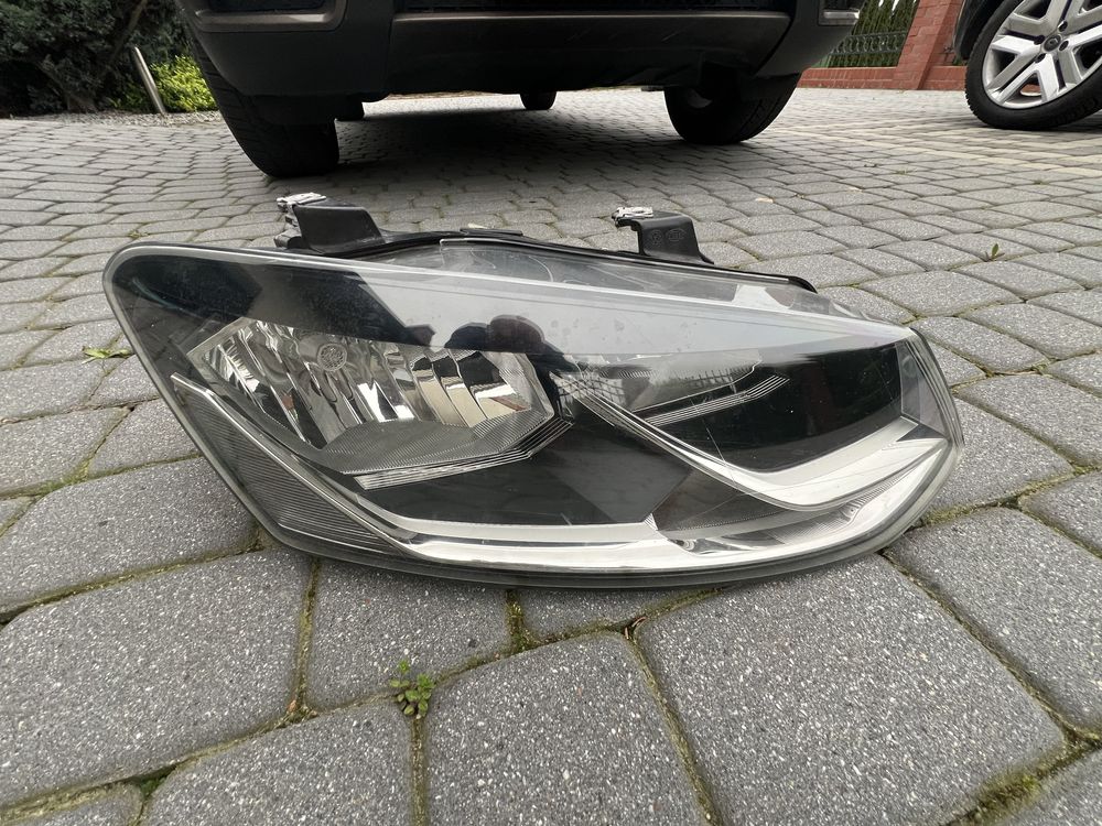 Lampa vw polo przód prawa