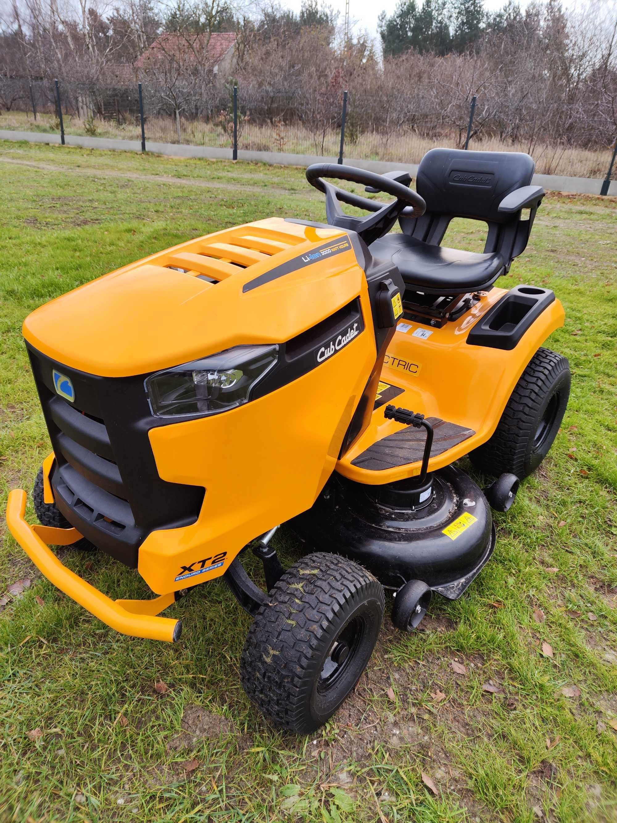 traktorek ogrodowy cub cadet xt2 es 107