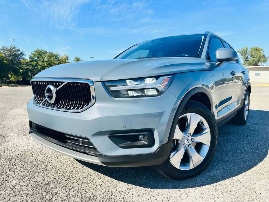 Volvo XC40      2022