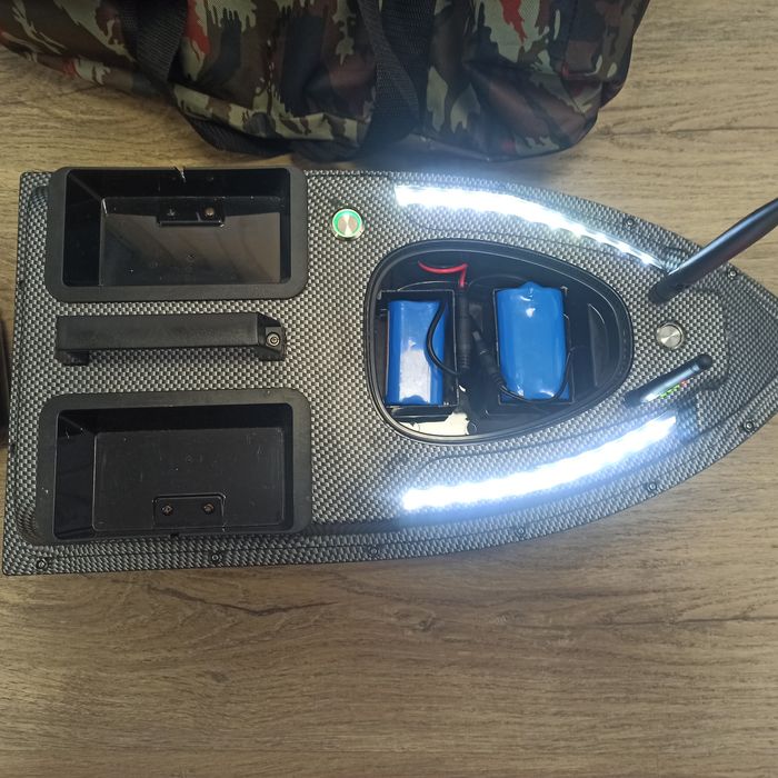 Прикормочний кораблик на  flaytec