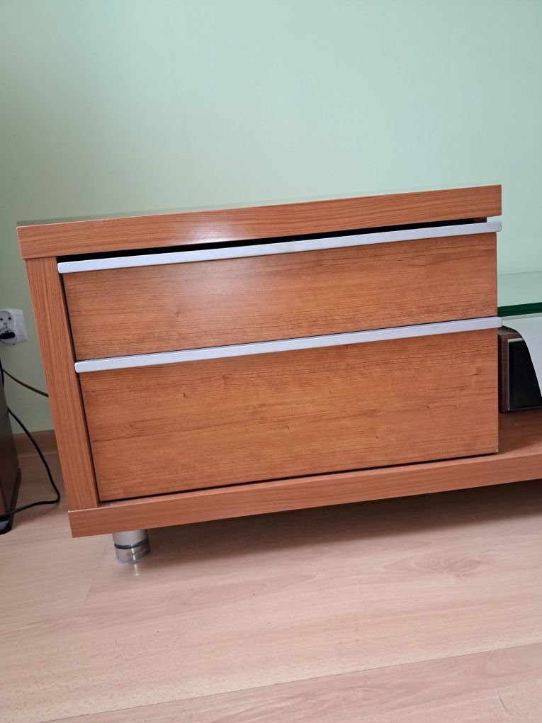 Zestaw mebli Red Apple. Szafka RTV i pułka.