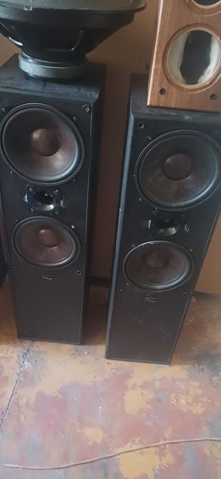 Kolumny podlogowe masywne i cieżkie EuroSound