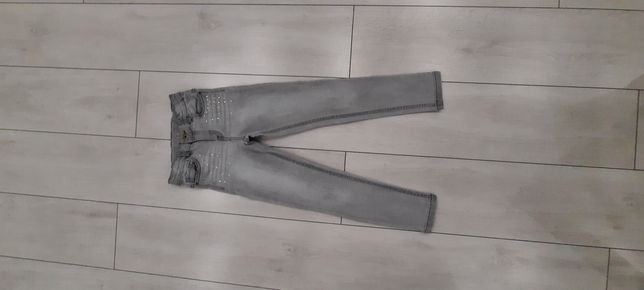 Spodnie jeansy rozm. 122-128