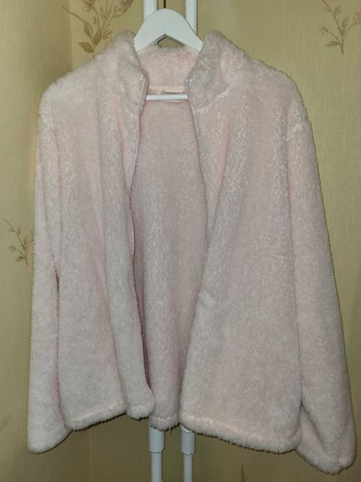 Плюшева рожева кофта