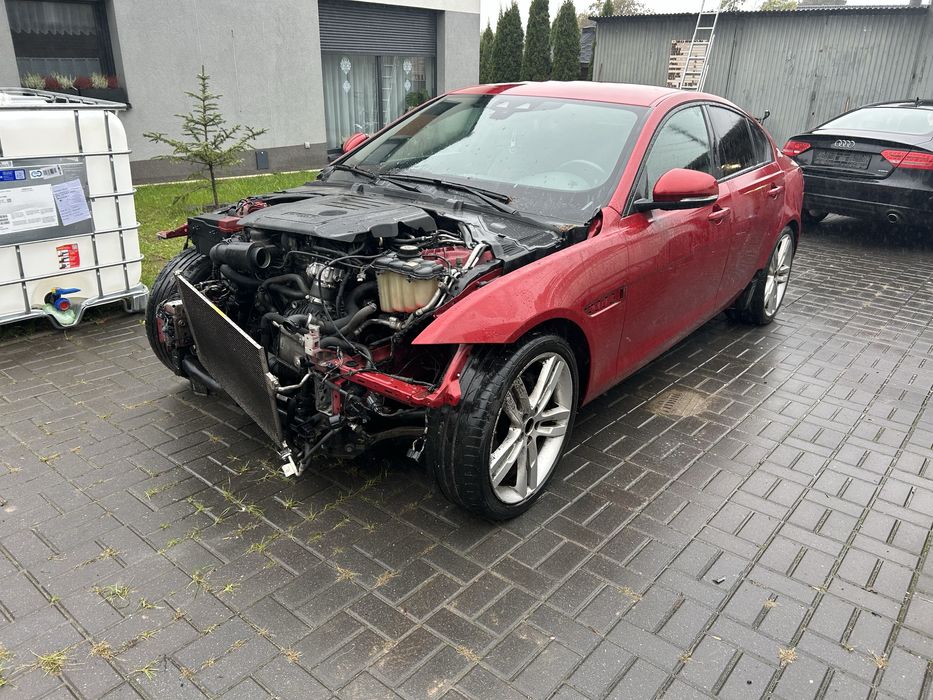 Sprzedam Jaguar XE 2.0 całość /cześci