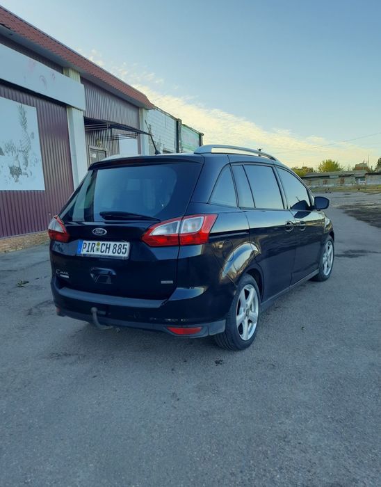 Продам Ford Grand C-max