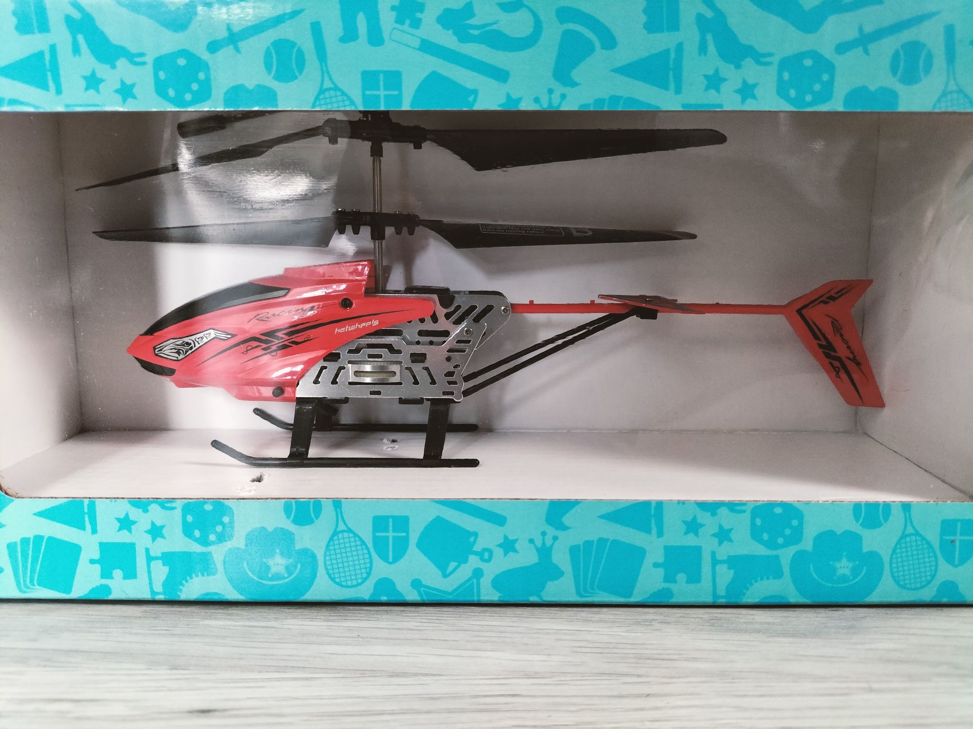 Zdalnie sterowany czerwony helikopter Hema 25cm
