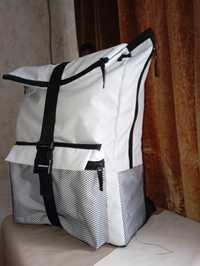 Стильний, ексклюзивний рюкзак білого кольору