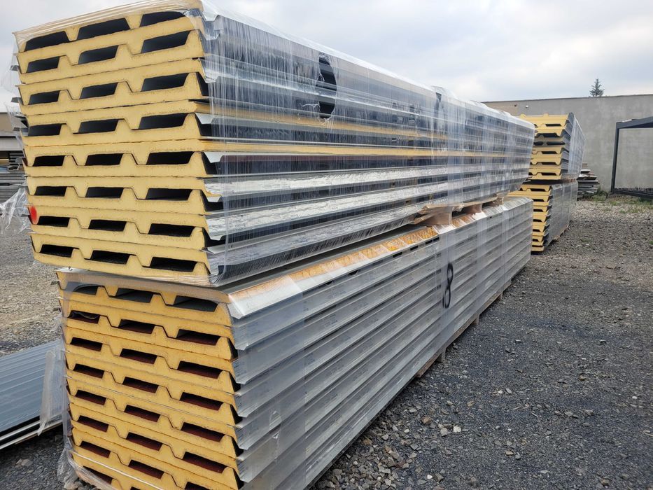 Płyty warstwowe  dachowe  6.20 obornickie nowe II Gatunku