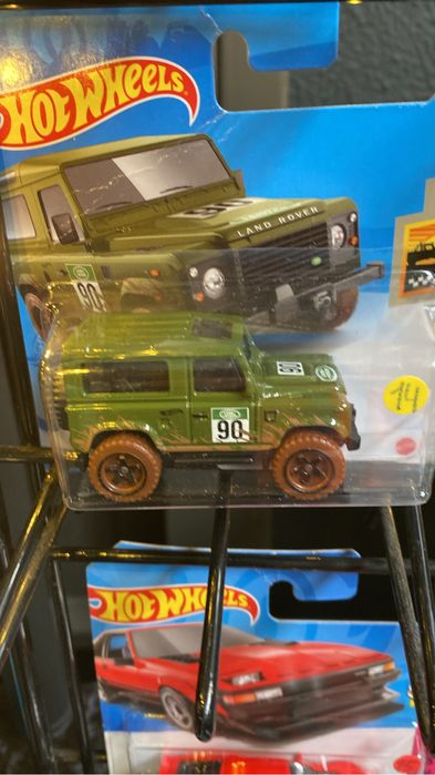 Miniatura Hotwheels Land Rover Defender 90
